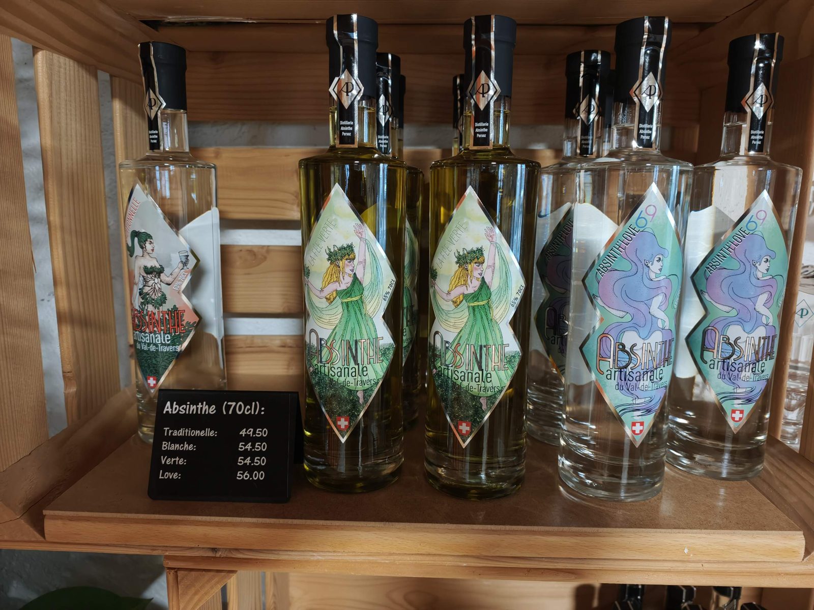 Unser Absinth-Regal